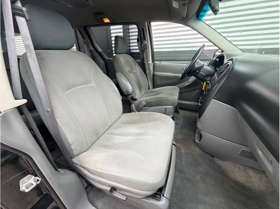 Used 2007 Dodge Grand Caravan SXT image 4