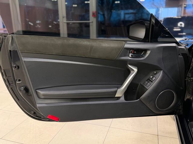 Used 2018 Toyota 86 image 19