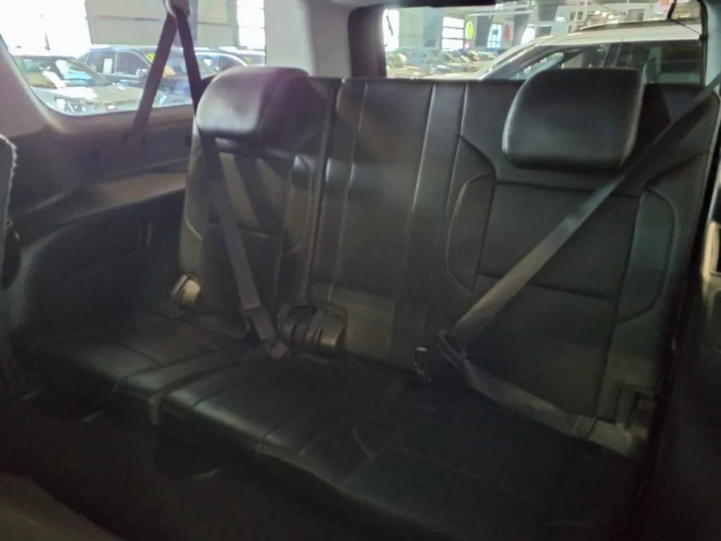 Used 2019 GMC Yukon XL SLT w/ Open Road Package image 16