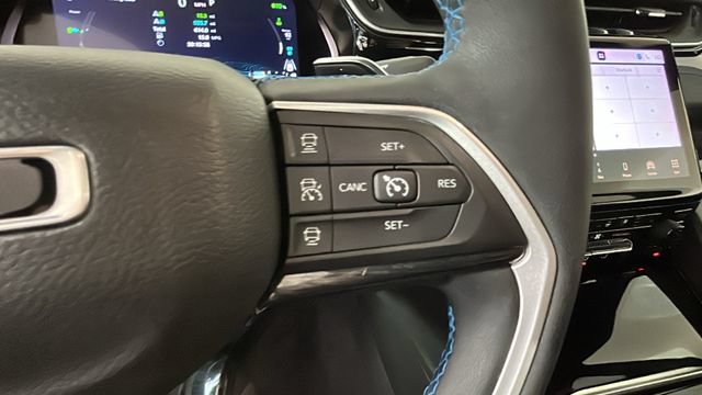 Used 2022 Jeep Grand Cherokee Trailhawk AWD/4WD image 16