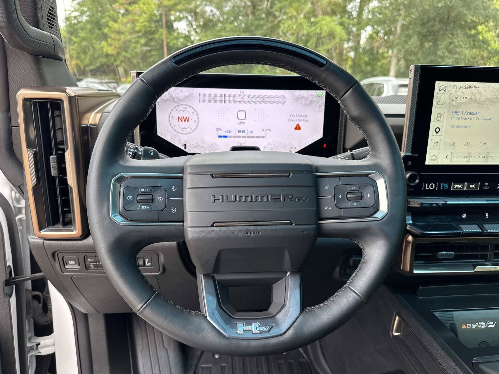 Used 2025 GMC Hummer EV 2X AWD/4WD image 15