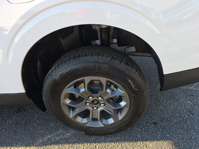 New 2026 Ford Maverick XLT w/ XLT Luxury Package FWD image 32
