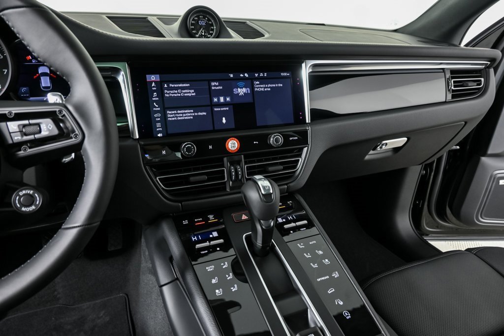 New 2026 Porsche Macan image 13