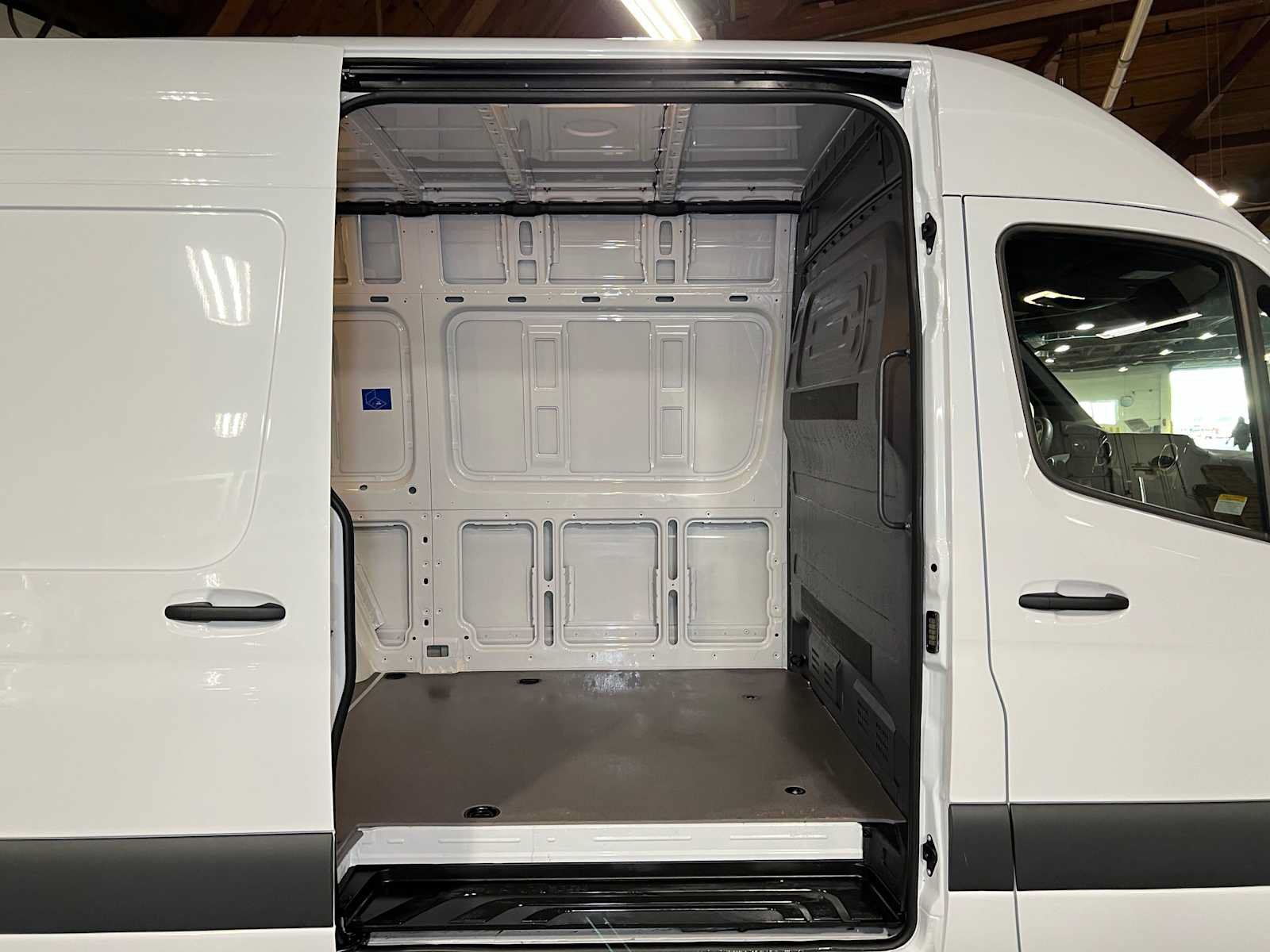 Used 2026 Mercedes-Benz Sprinter 2500 image 14
