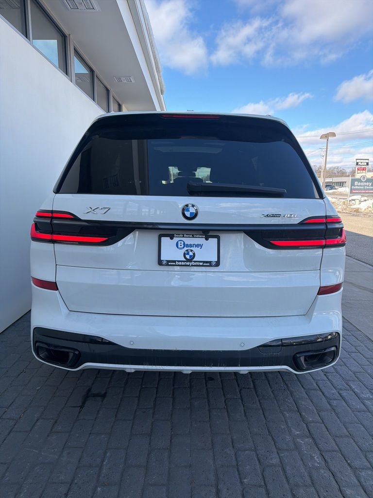 Used 2026 BMW X7 xDrive40i image 6