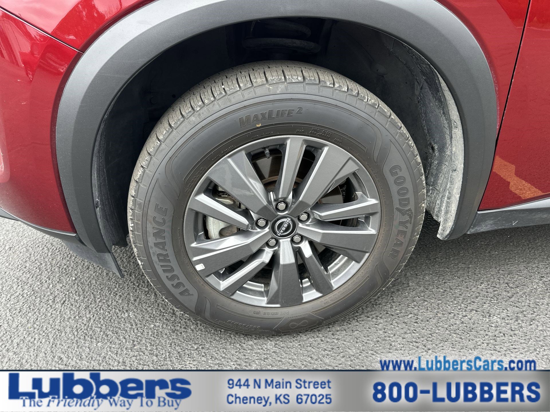 Used 2025 Nissan Pathfinder SV image 10