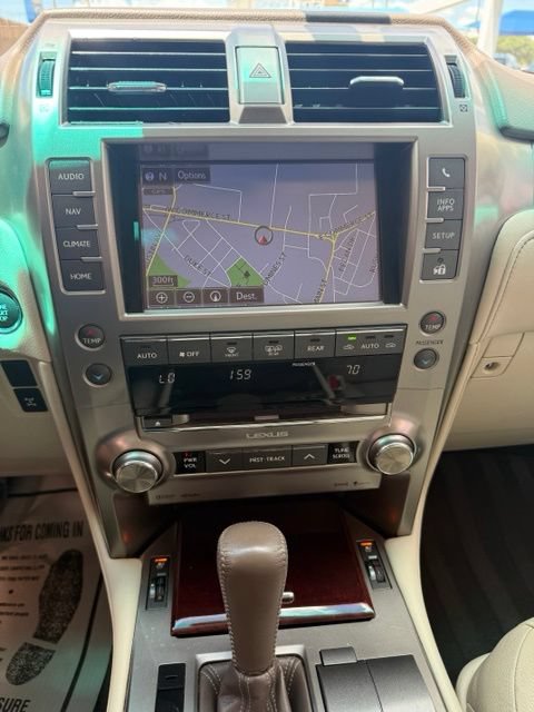 Used 2015 Lexus GX 460 w/ Premium Package AWD/4WD image 18