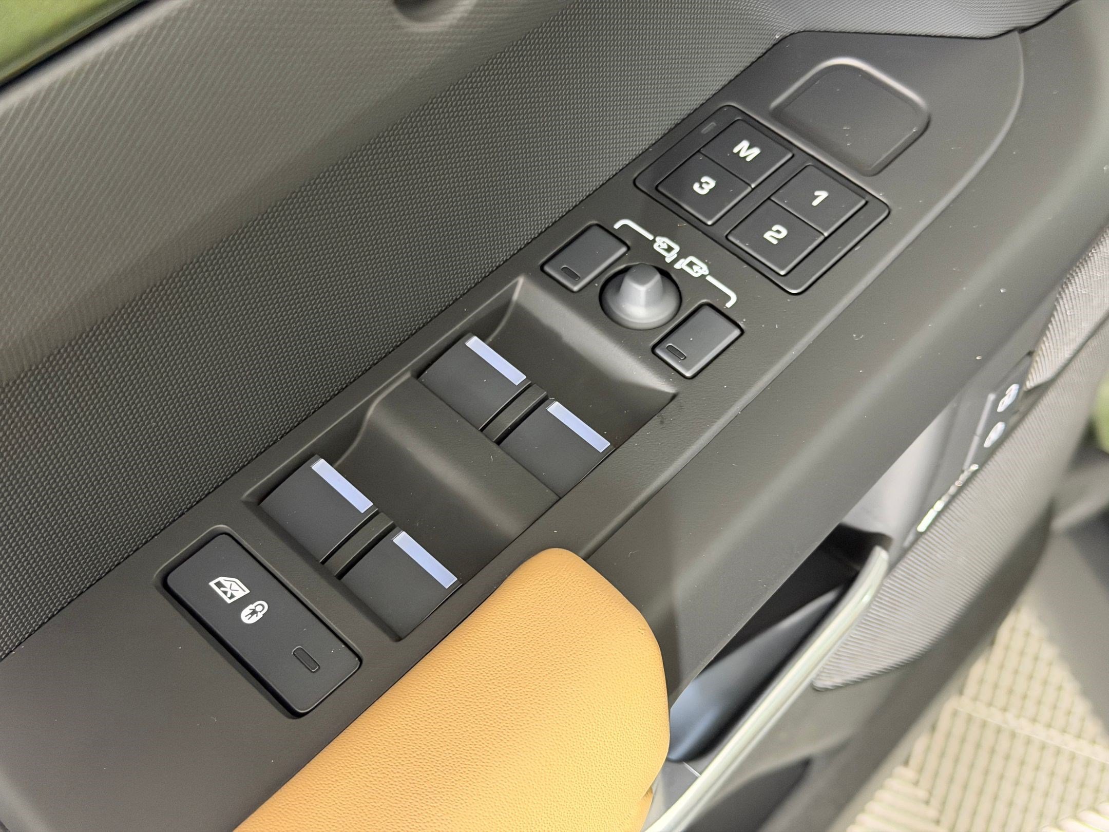 New 2026 Land Rover Defender 110 S AWD/4WD image 21