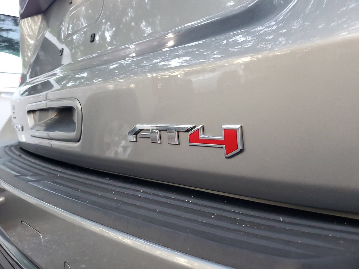 Used 2024 GMC Yukon AT4 w/ AT4 Premium Package AWD/4WD image 8