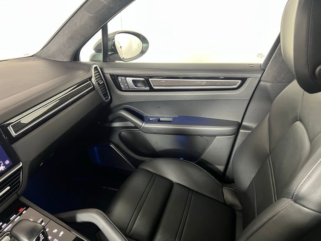 Certified 2023 Porsche Cayenne GTS image 25