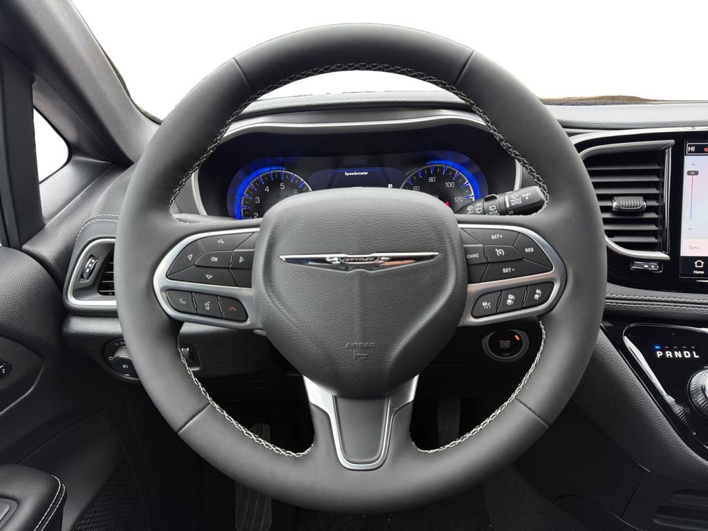 New 2026 Chrysler Pacifica Select FWD image 12
