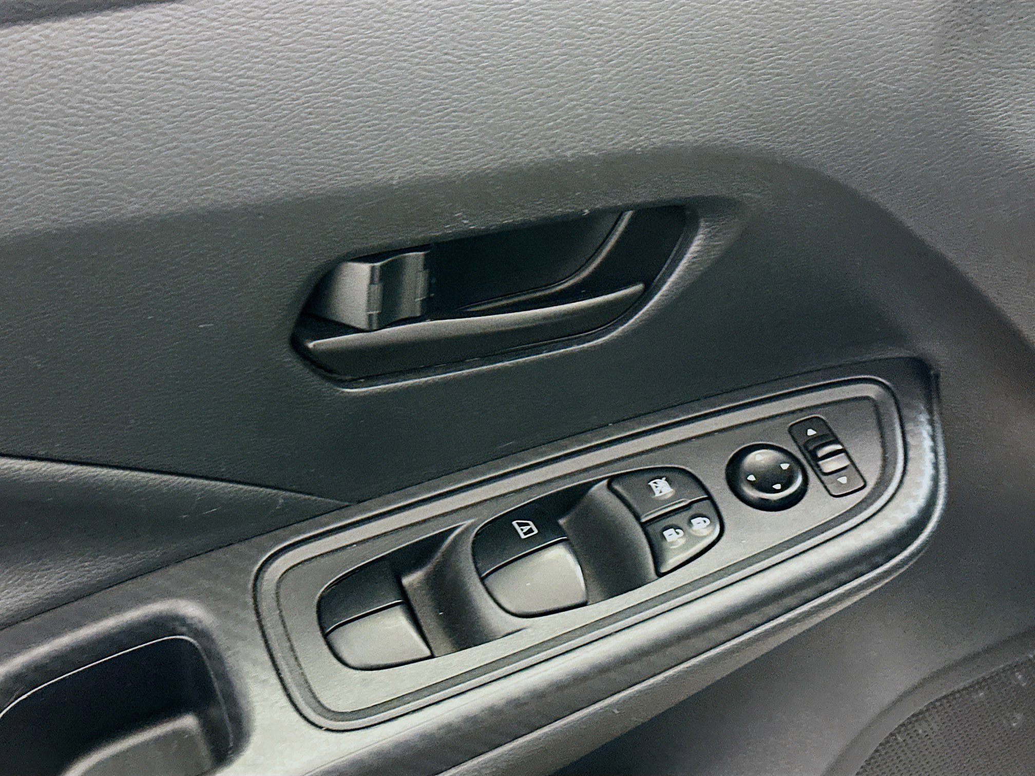 Used 2024 Nissan Versa S w/ S Plus Package image 15