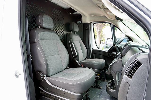 Used 2025 RAM ProMaster 2500 w/ U-Haul Equipment Group FWD image 13