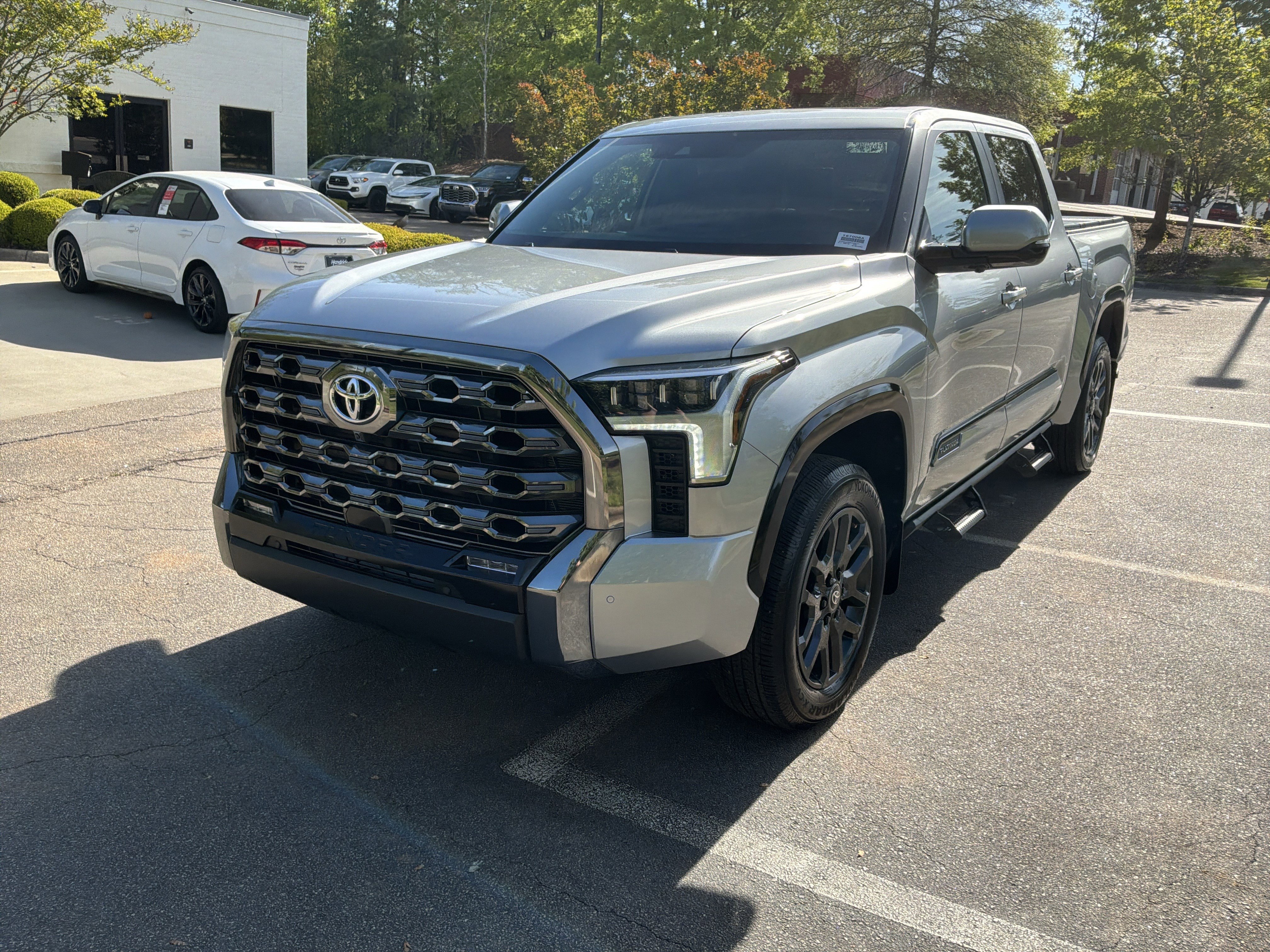 Used 2025 Toyota Tundra Platinum AWD/4WD image 5
