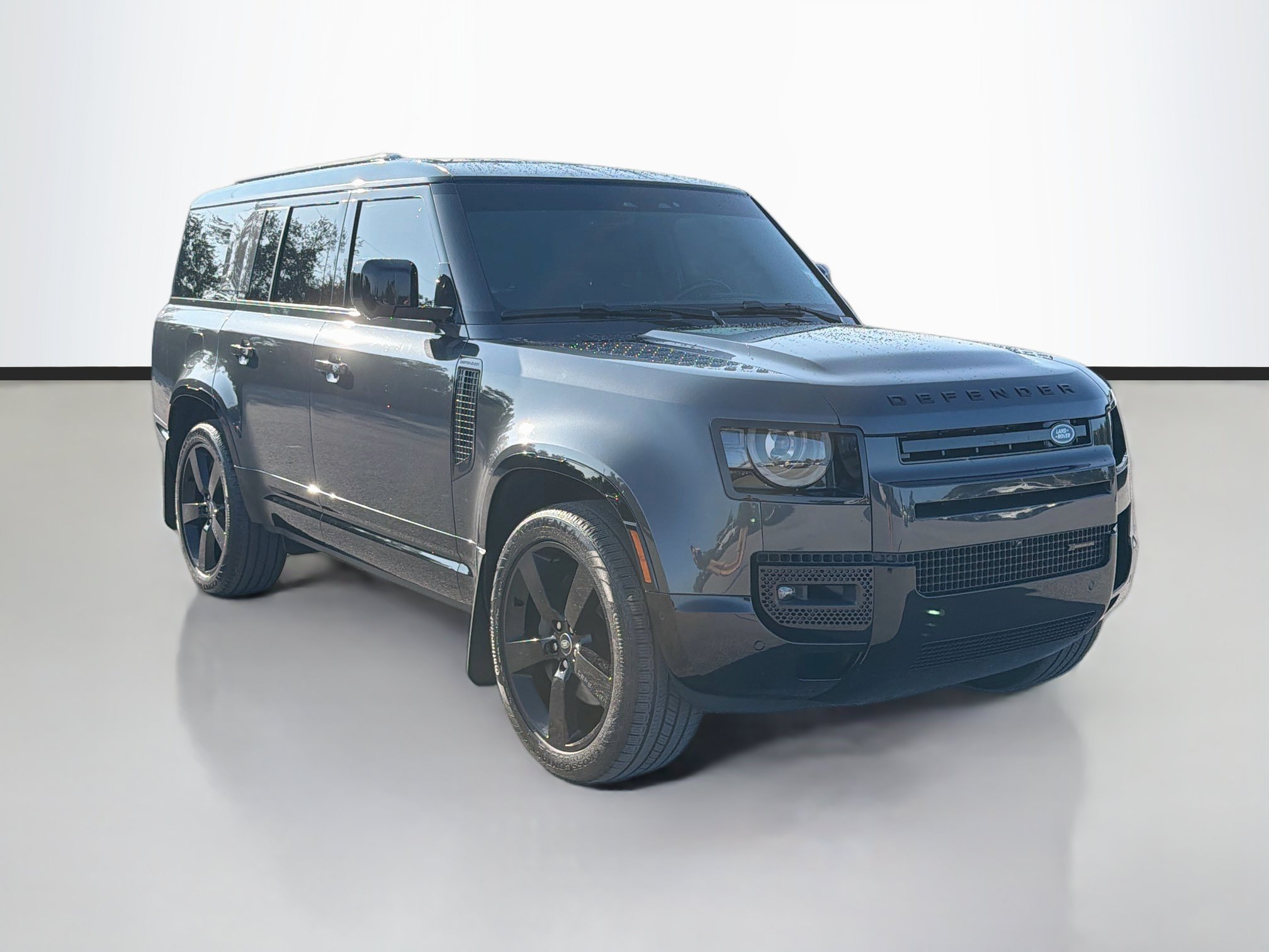 Used 2023 Land Rover Defender 130 X-Dynamic SE AWD/4WD image 7