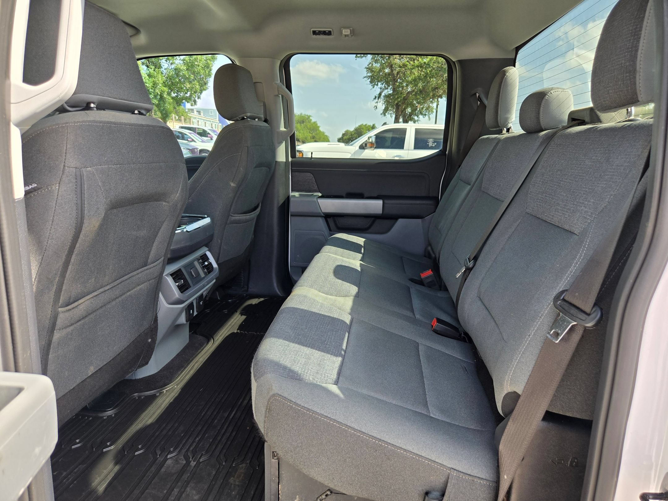 Used 2025 Ford F150 XLT w/ Equipment Group 301A Standard AWD/4WD image 15
