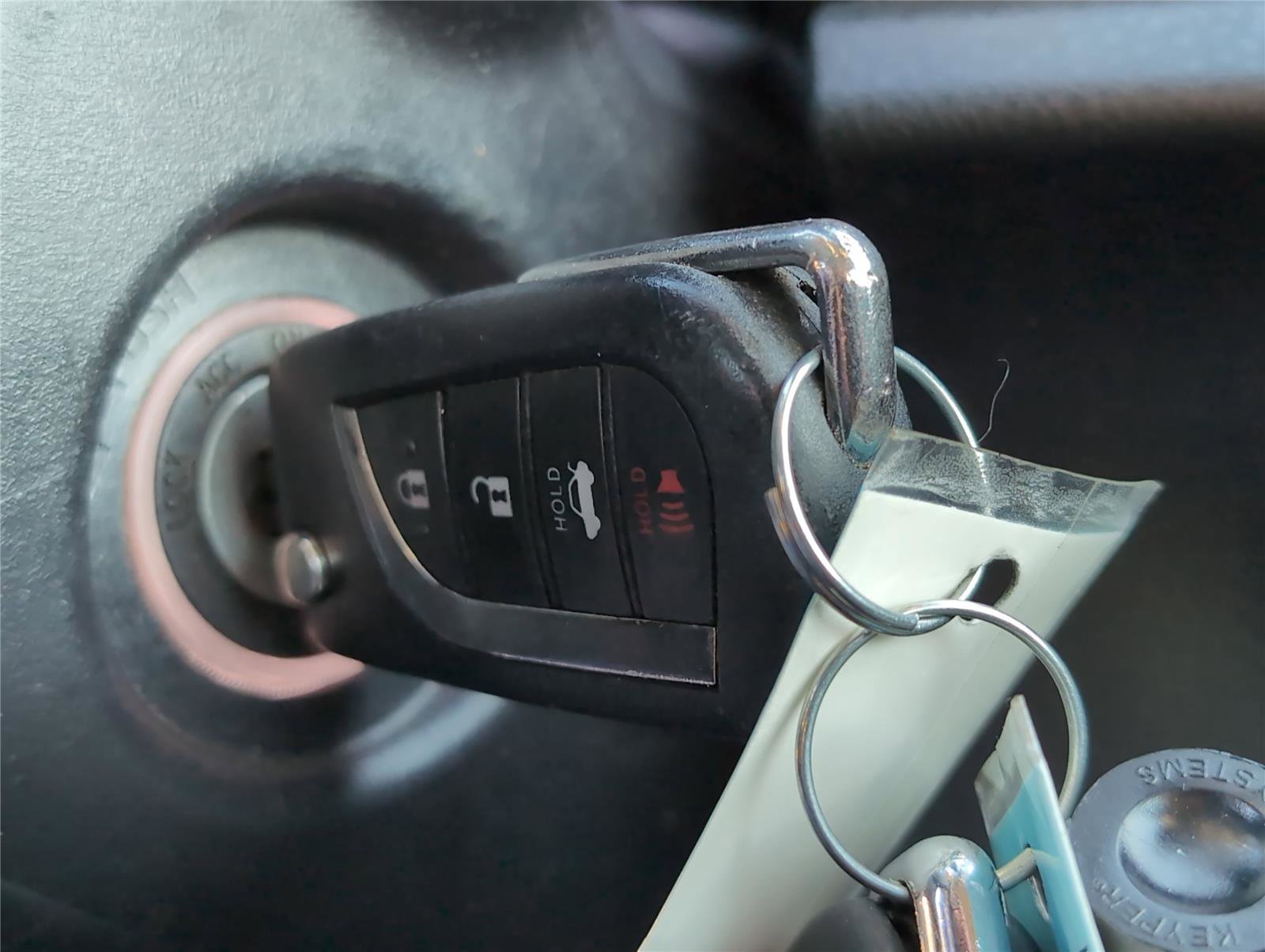Used 2020 Toyota Camry LE FWD image 21
