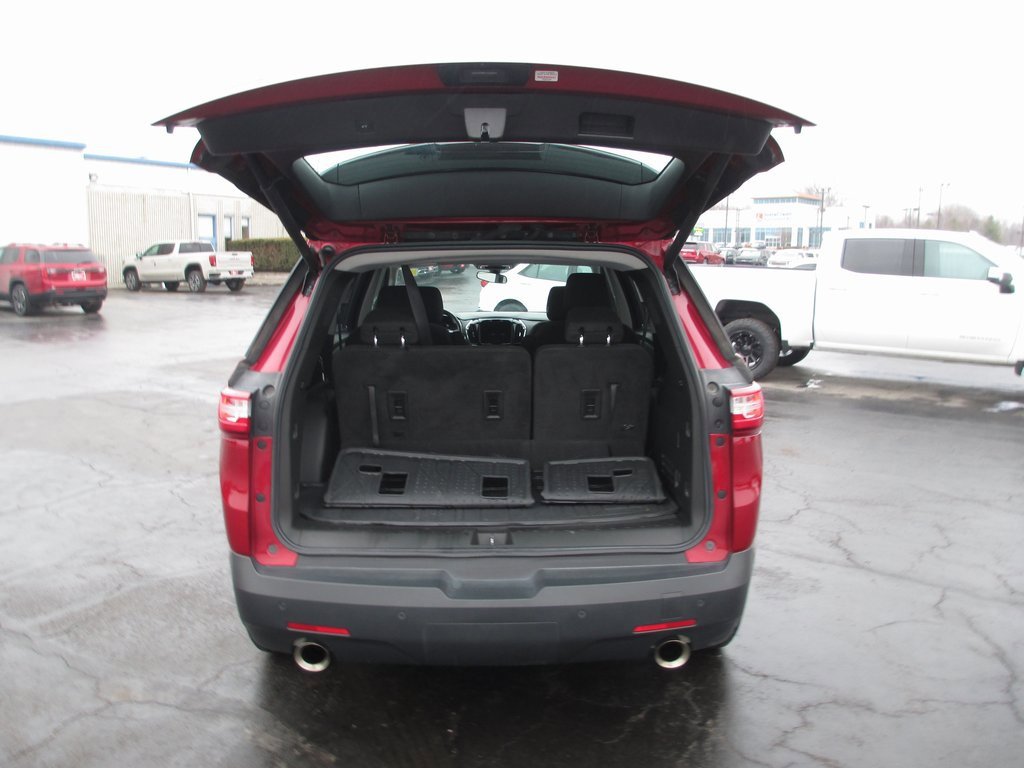 Used 2020 Chevrolet Traverse LT image 9
