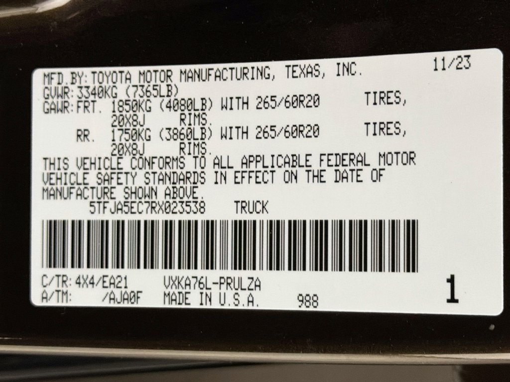 Used 2024 Toyota Tundra Limited AWD/4WD image 28