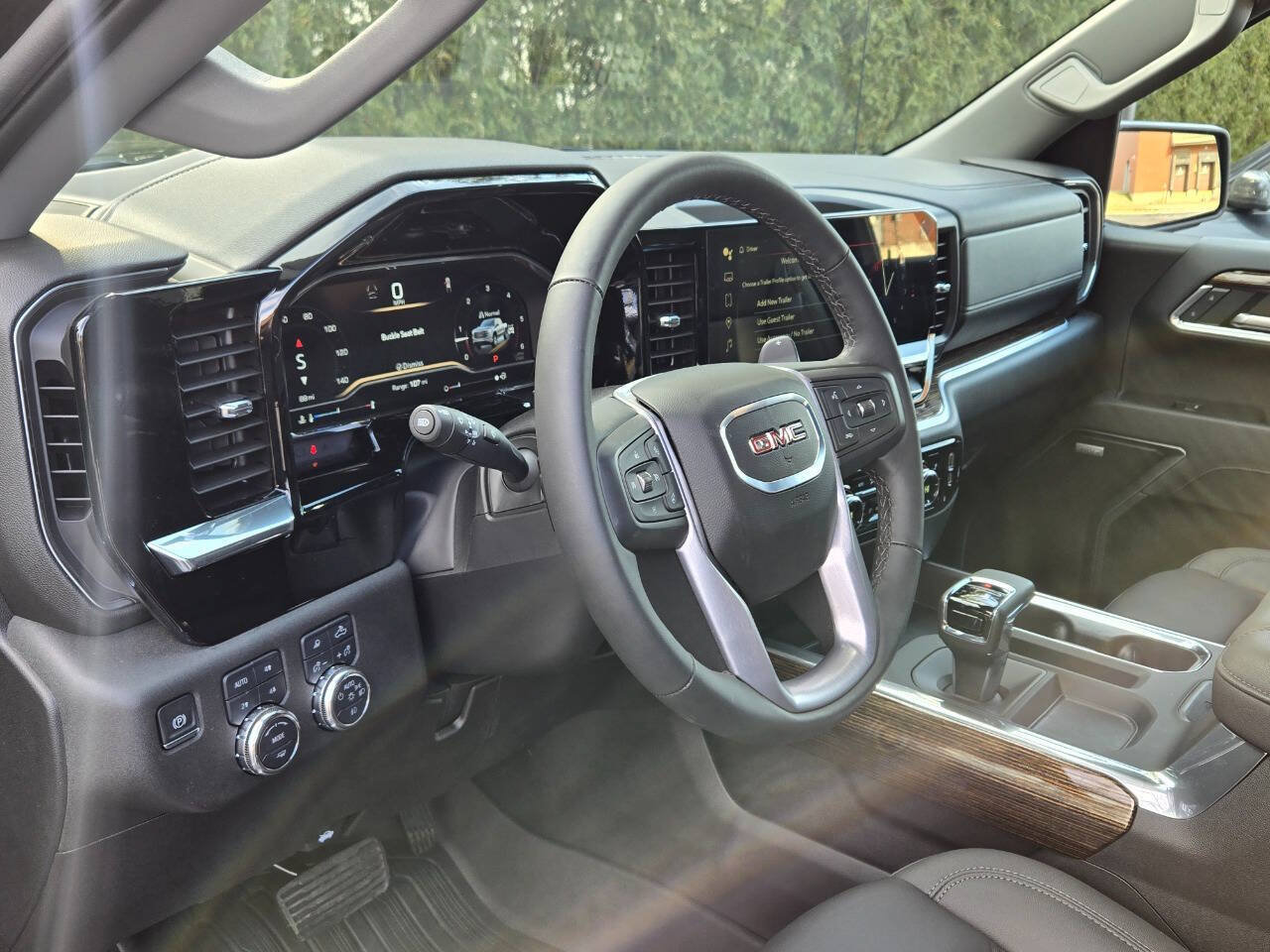 Used 2025 GMC Sierra 1500 Elevation w/ Elevation Premium Package AWD/4WD image 28