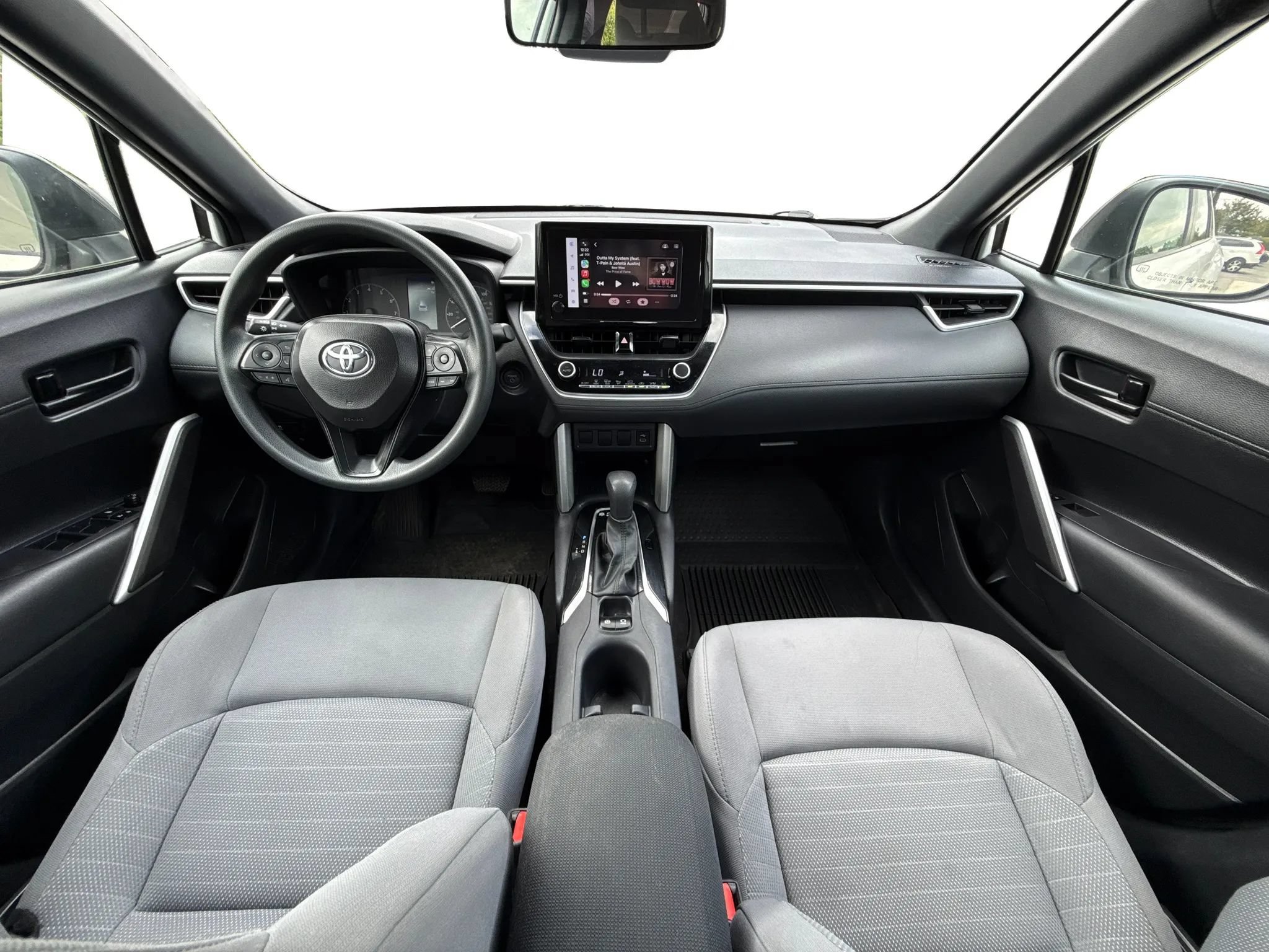 Used 2025 Toyota Corolla Cross AWD Hybrid image 26