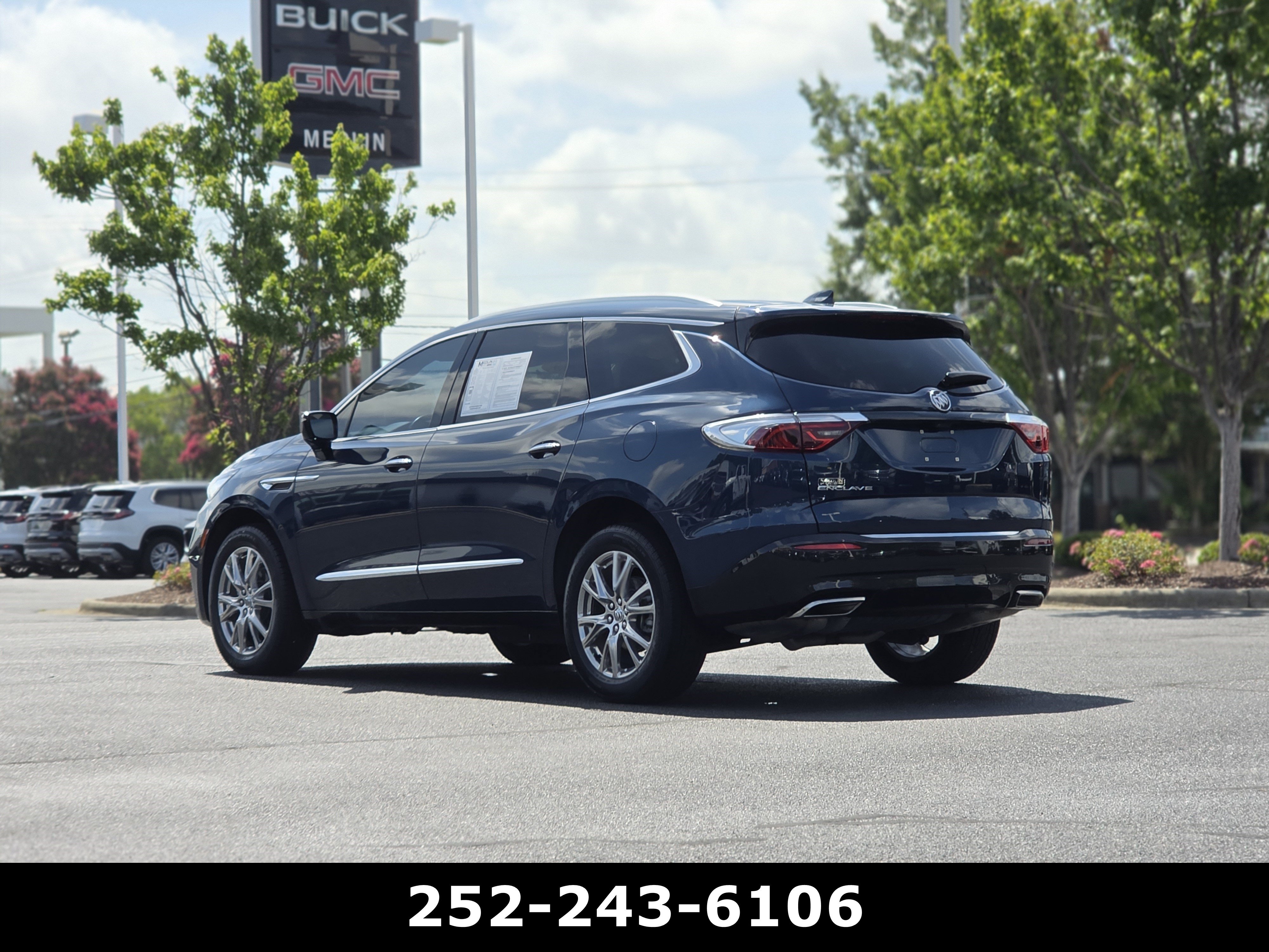 Used 2023 Buick Enclave Premium w/ Experience Buick Package FWD image 5