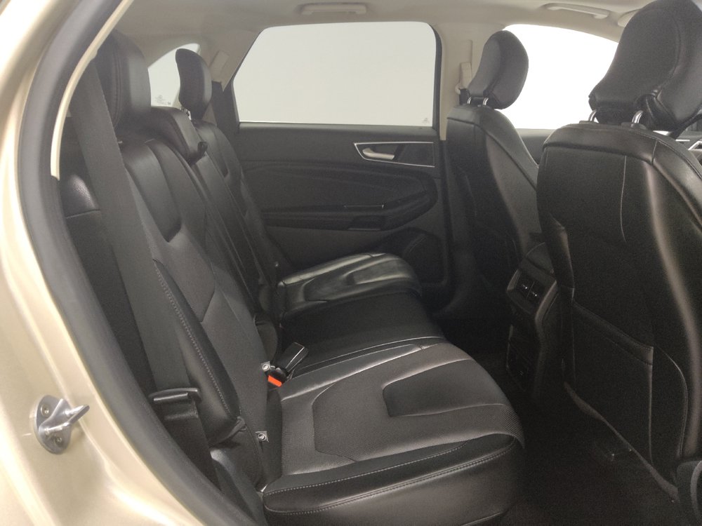 Used 2017 Ford Edge Titanium w/ Equipment Group 301A AWD/4WD image 19