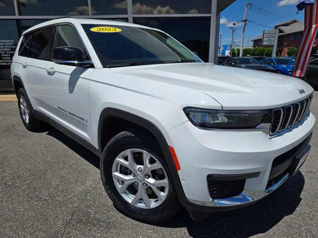 Used 2023 Jeep Grand Cherokee L Limited w/ Luxury Tech Group II AWD/4WD image 2