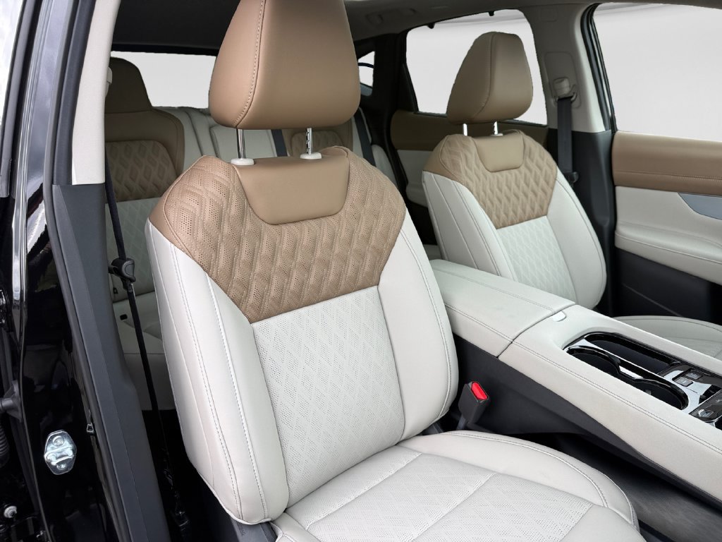 New 2027 Nissan Murano Platinum w/ Cargo Package AWD/4WD image 16