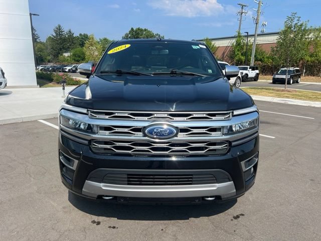 Used 2024 Ford Expedition Platinum AWD/4WD image 2