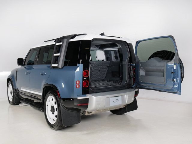 Certified 2025 Land Rover Defender 110 S AWD/4WD image 32
