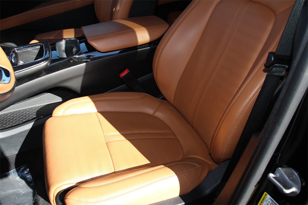 Certified 2023 Lincoln Nautilus Black Label w/ Class II Trailer Tow Package image 18