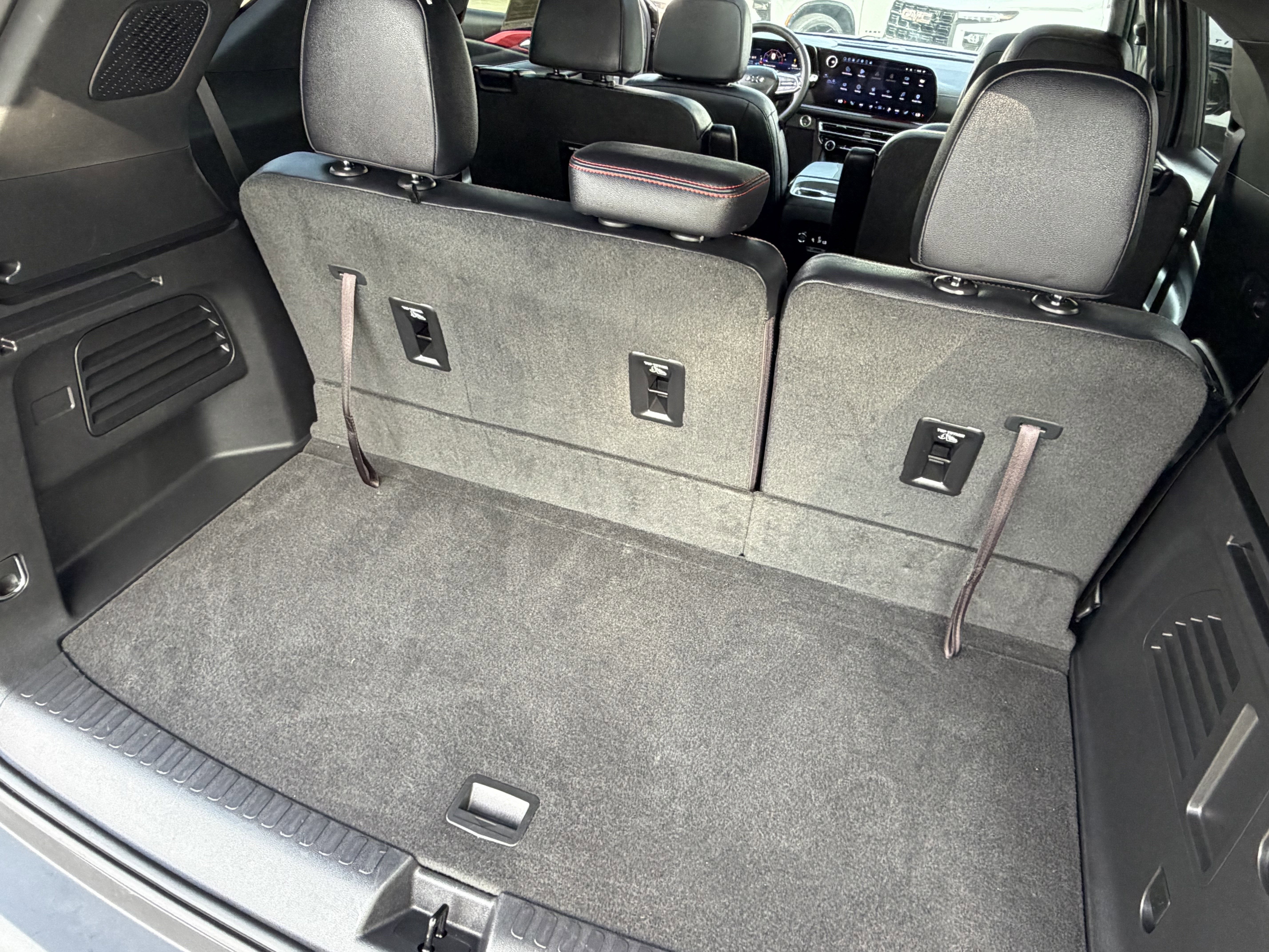 Used 2025 Chevrolet Traverse Z71 w/ Driver Confidence Package AWD/4WD image 31