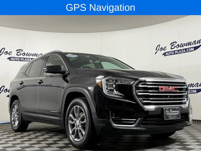 Used 2023 GMC Terrain SLT w/ Infotainment Package II AWD/4WD image 4