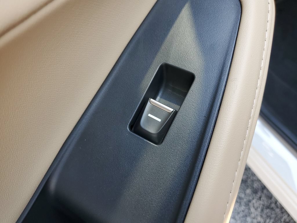 Certified 2026 Acura MDX w/ Technology Package FWD image 16