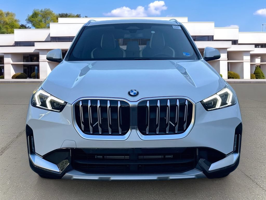 New 2027 BMW X1 xDrive28i AWD/4WD image 2