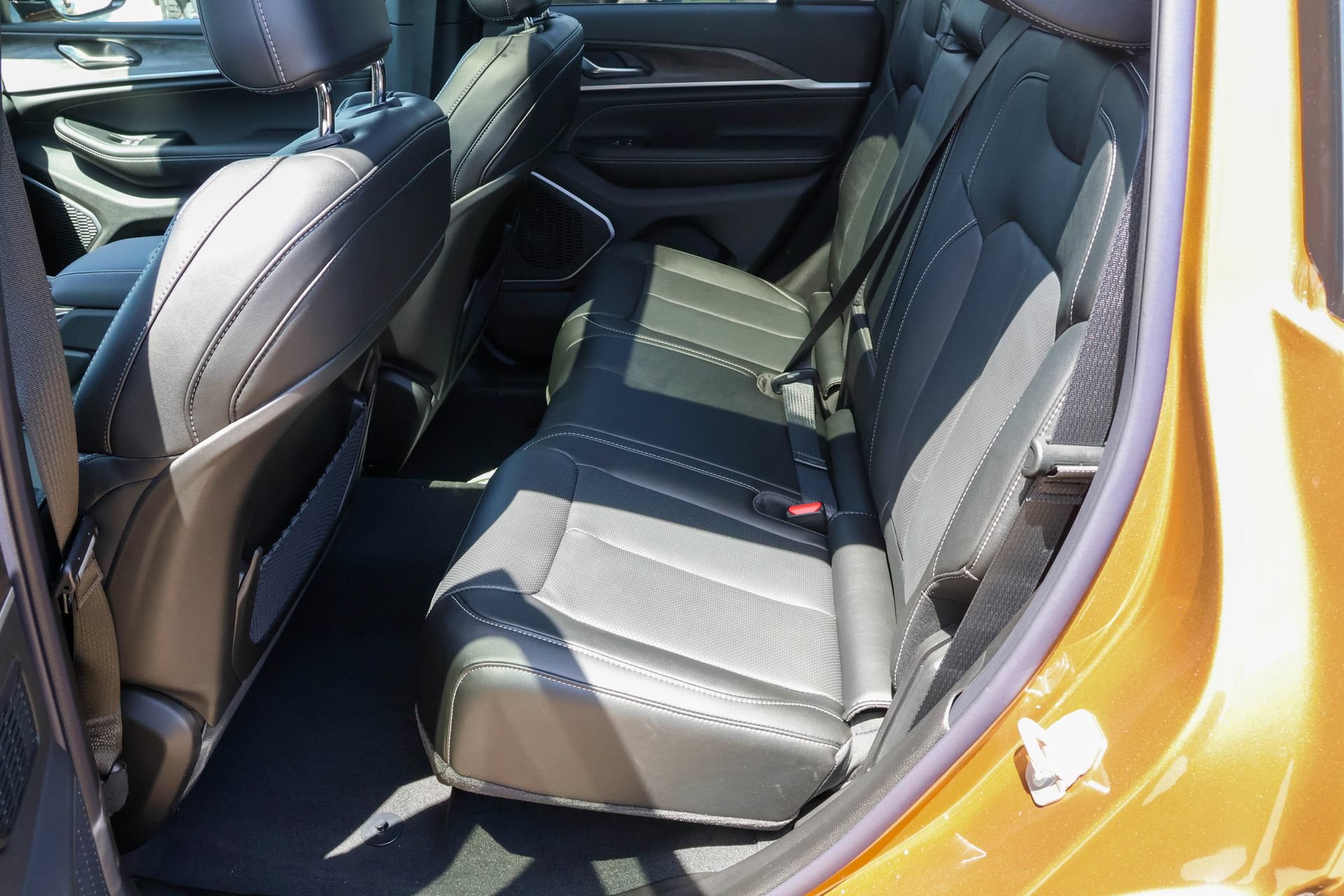 New 2026 Jeep Grand Cherokee Limited AWD/4WD image 14