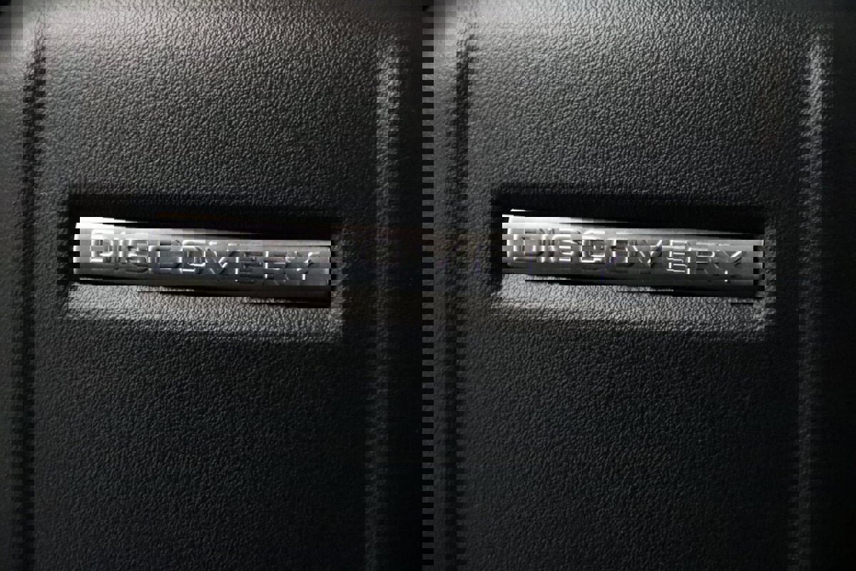 Used 2018 Land Rover Discovery HSE image 38