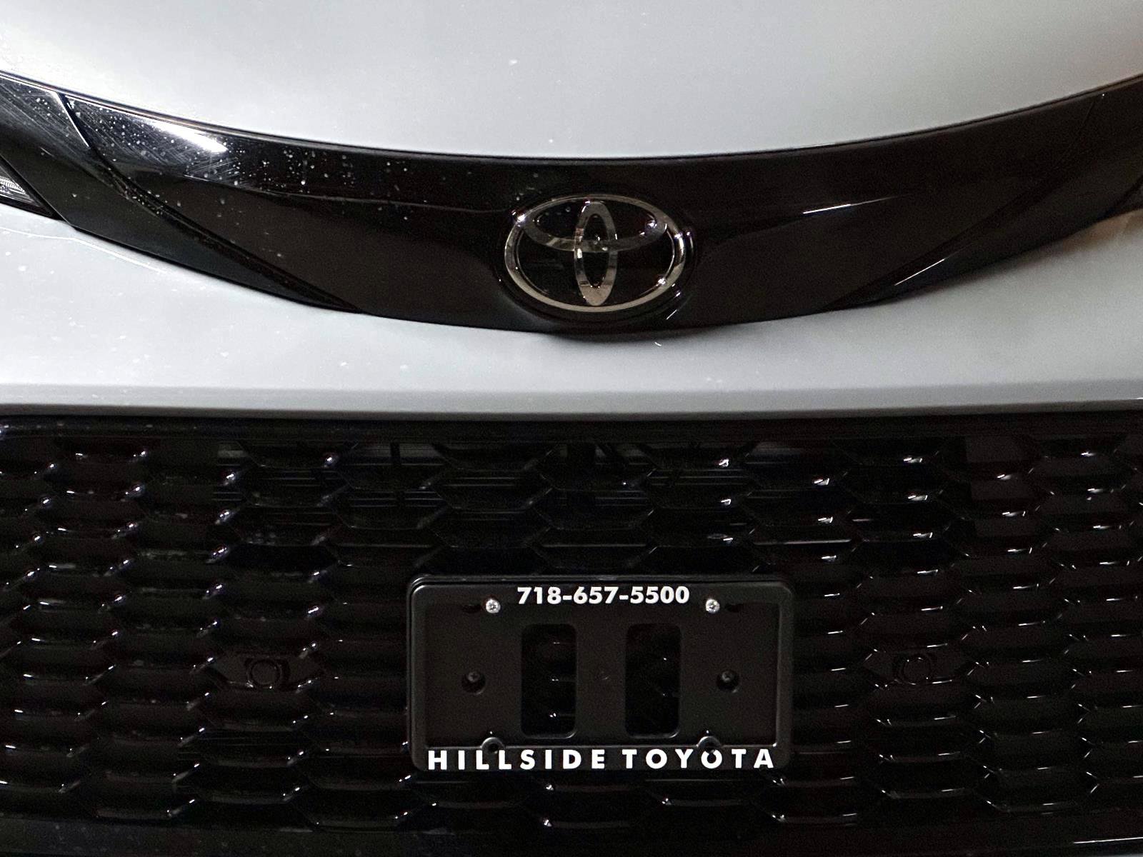 Used 2026 Toyota Sienna XSE image 9