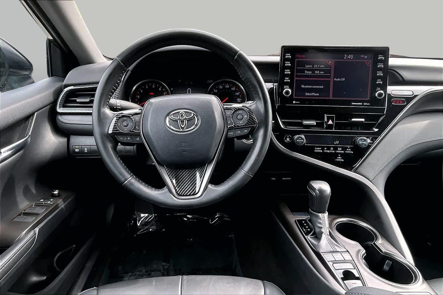 Used 2021 Toyota Camry XSE FWD image 6