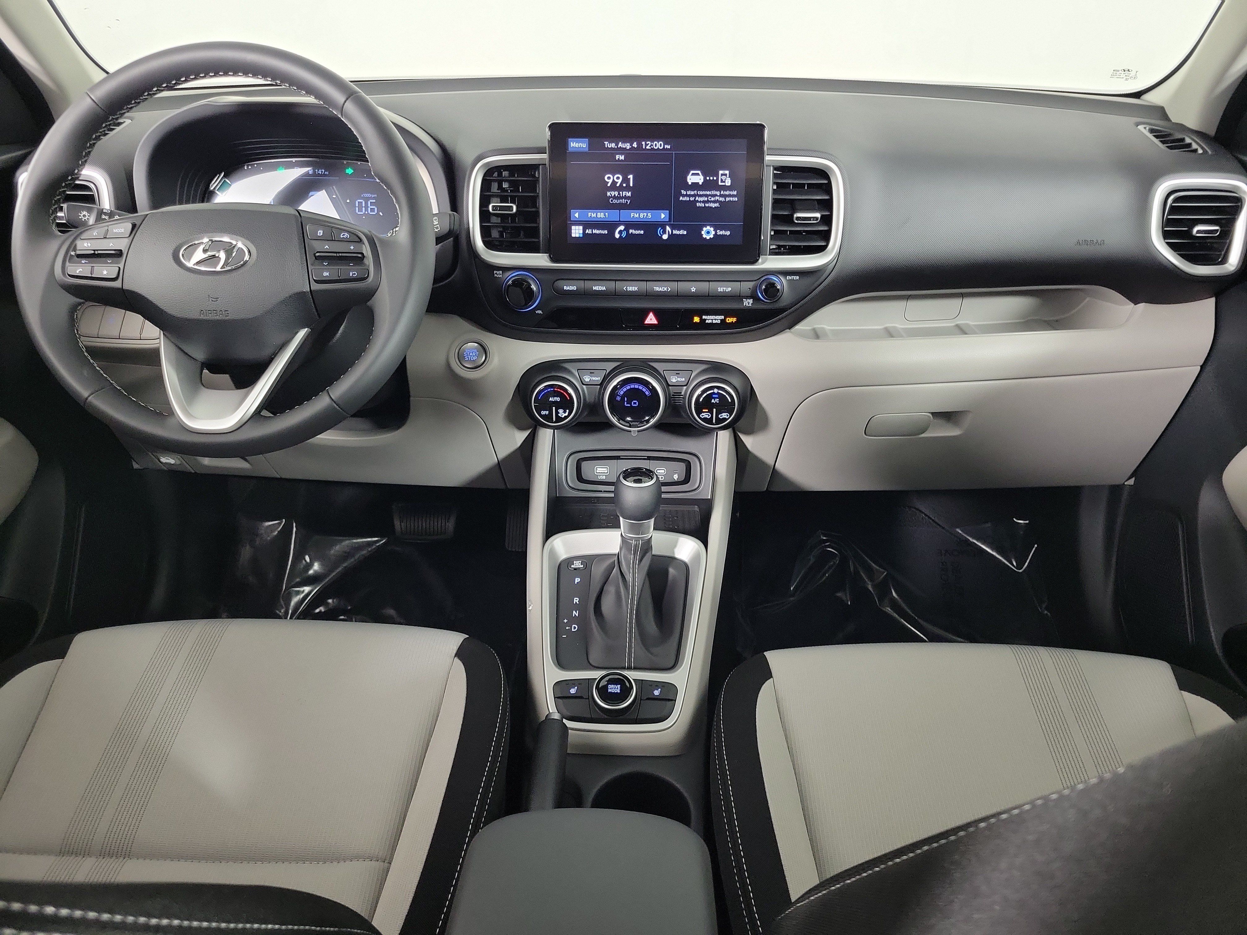 New 2026 Hyundai Venue SEL FWD image 4