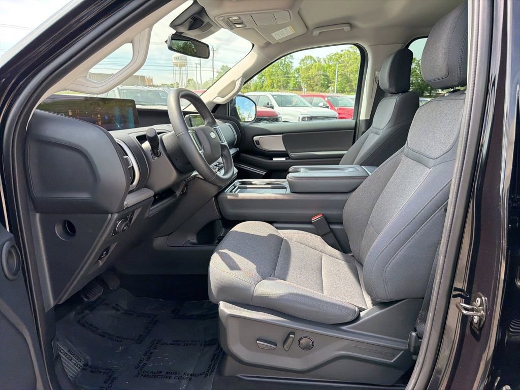 Certified 2025 Ford Expedition Max Active AWD/4WD image 11