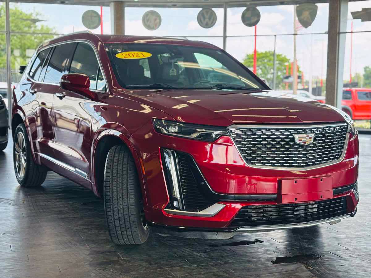 Used 2021 Cadillac XT6 Premium Luxury AWD/4WD image 4