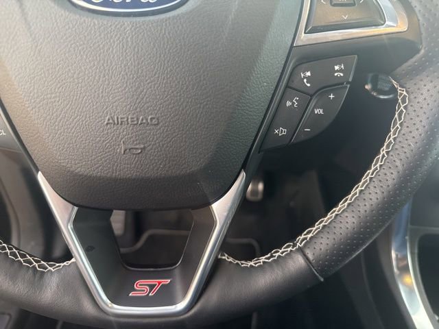 Used 2023 Ford Edge ST image 14