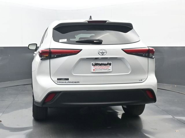 Used 2023 Toyota Highlander LE image 21