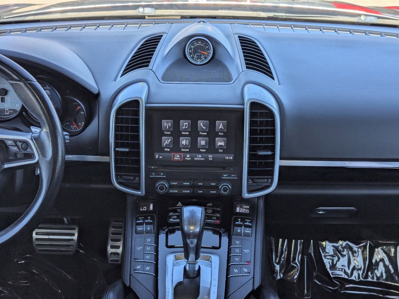 Used 2017 Porsche Cayenne S w/ Premium Package AWD/4WD image 14