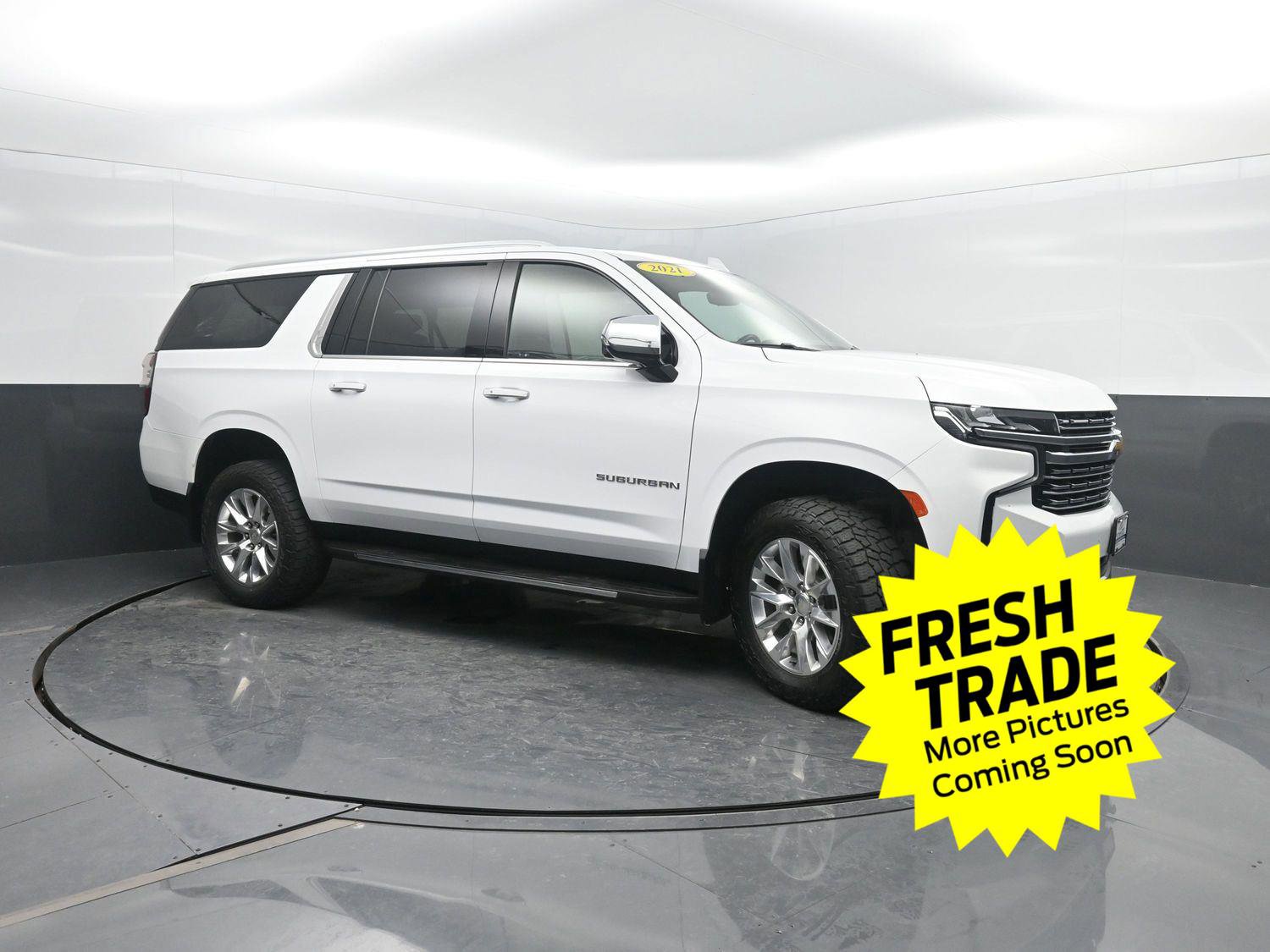 Used 2021 Chevrolet Suburban Premier w/ Premium Package image 4