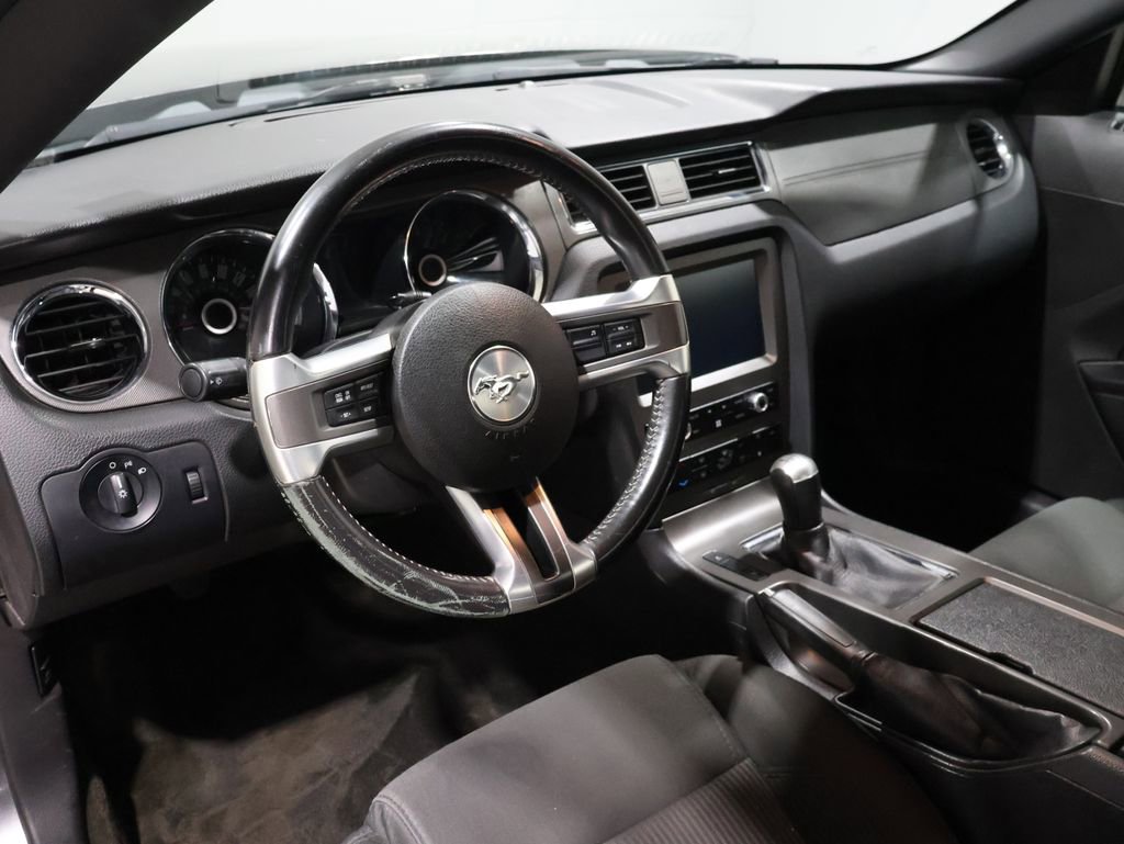 Used 2014 Ford Mustang Coupe image 14