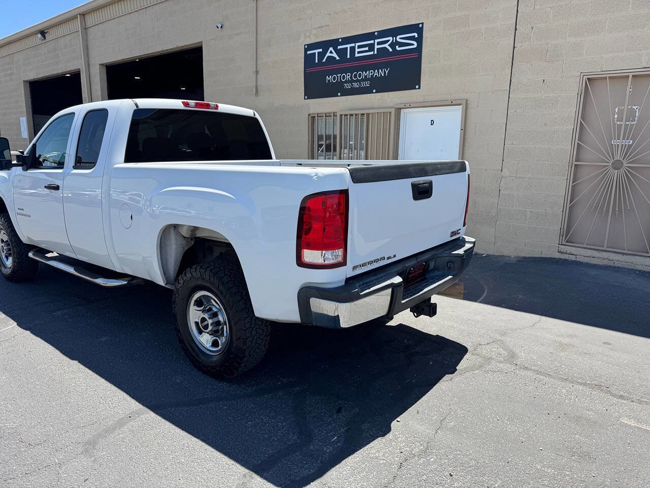 Used 2009 GMC Sierra 2500 SLE w/ SLE Preferred Package RWD image 7