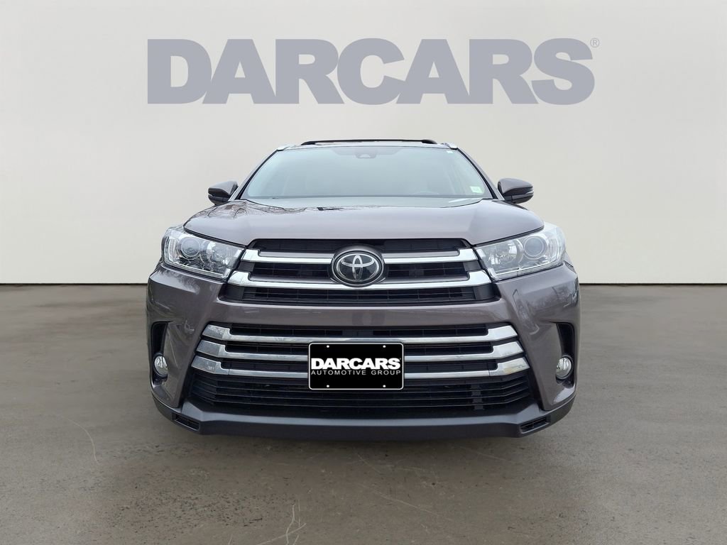 Used 2017 Toyota Highlander Limited image 2